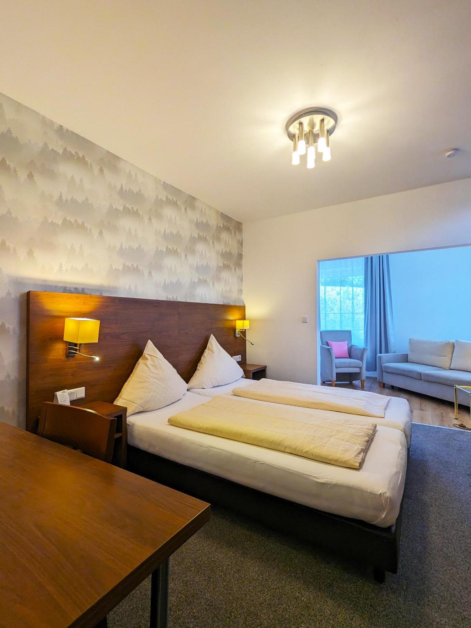 Hotel Berghof Wasserkuppe & Gaestehaus Fuldaquelle Gersfeld Quarto foto