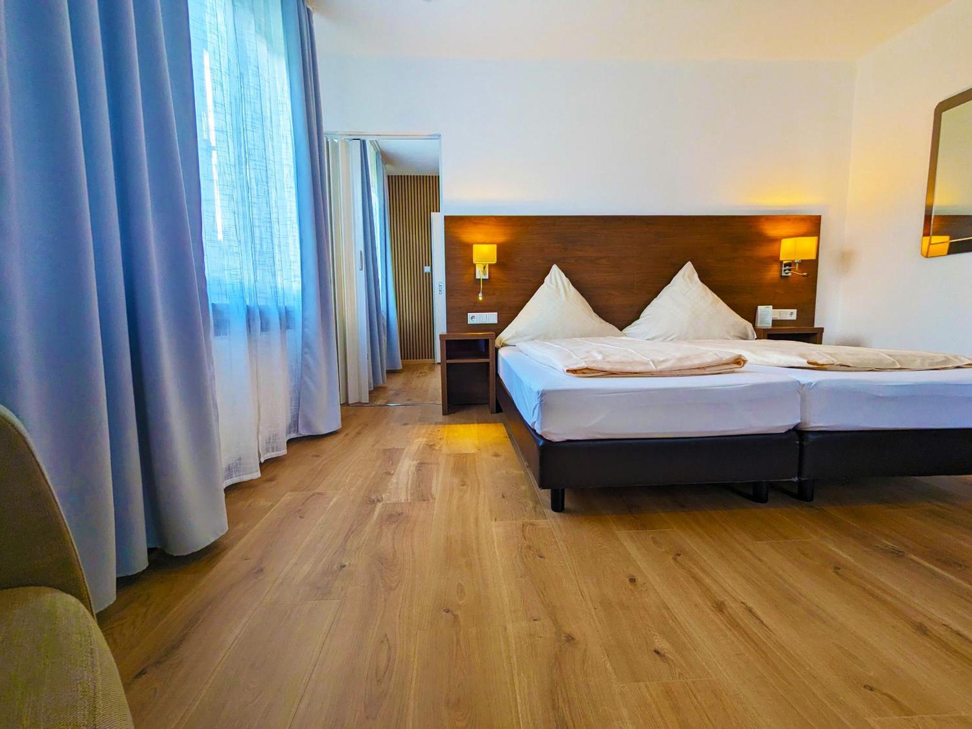 Hotel Berghof Wasserkuppe & Gaestehaus Fuldaquelle Gersfeld Quarto foto