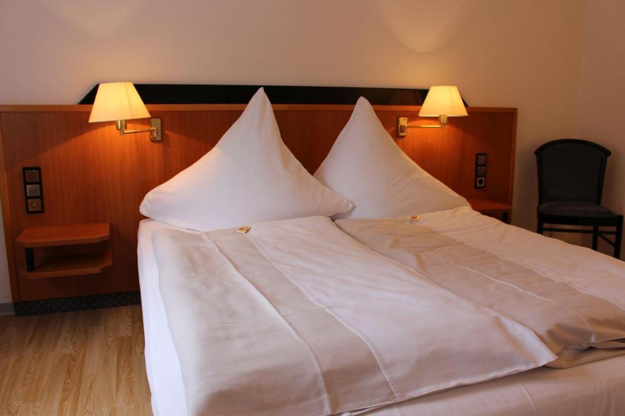 Hotel Berghof Wasserkuppe & Gaestehaus Fuldaquelle Gersfeld Quarto foto
