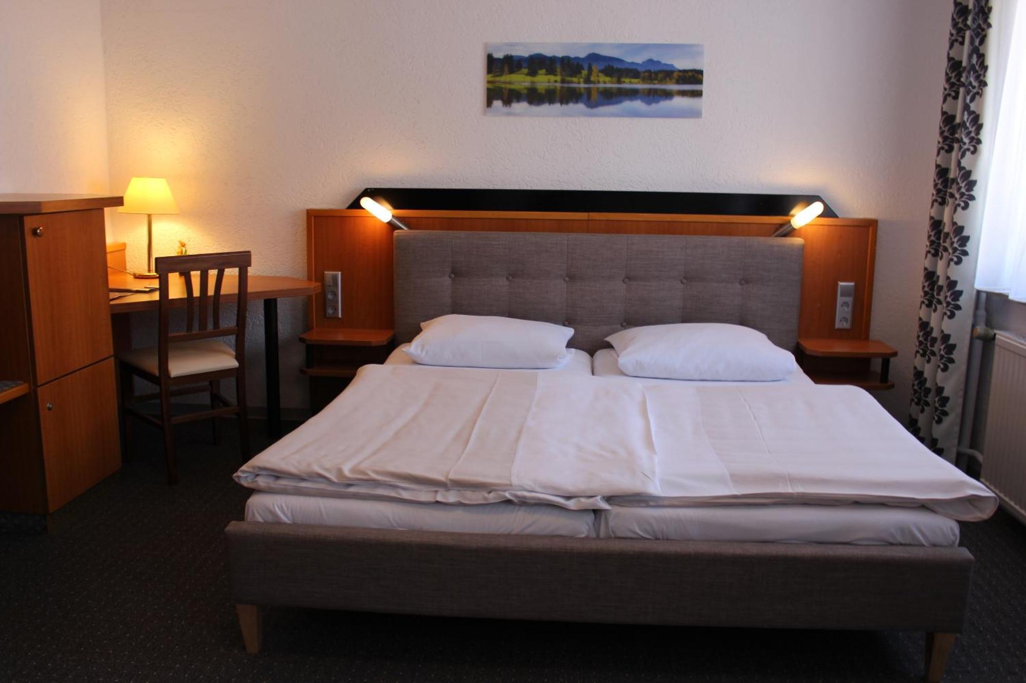 Hotel Berghof Wasserkuppe & Gaestehaus Fuldaquelle Gersfeld Quarto foto