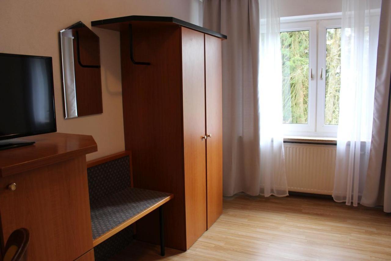 Hotel Berghof Wasserkuppe & Gaestehaus Fuldaquelle Gersfeld Quarto foto