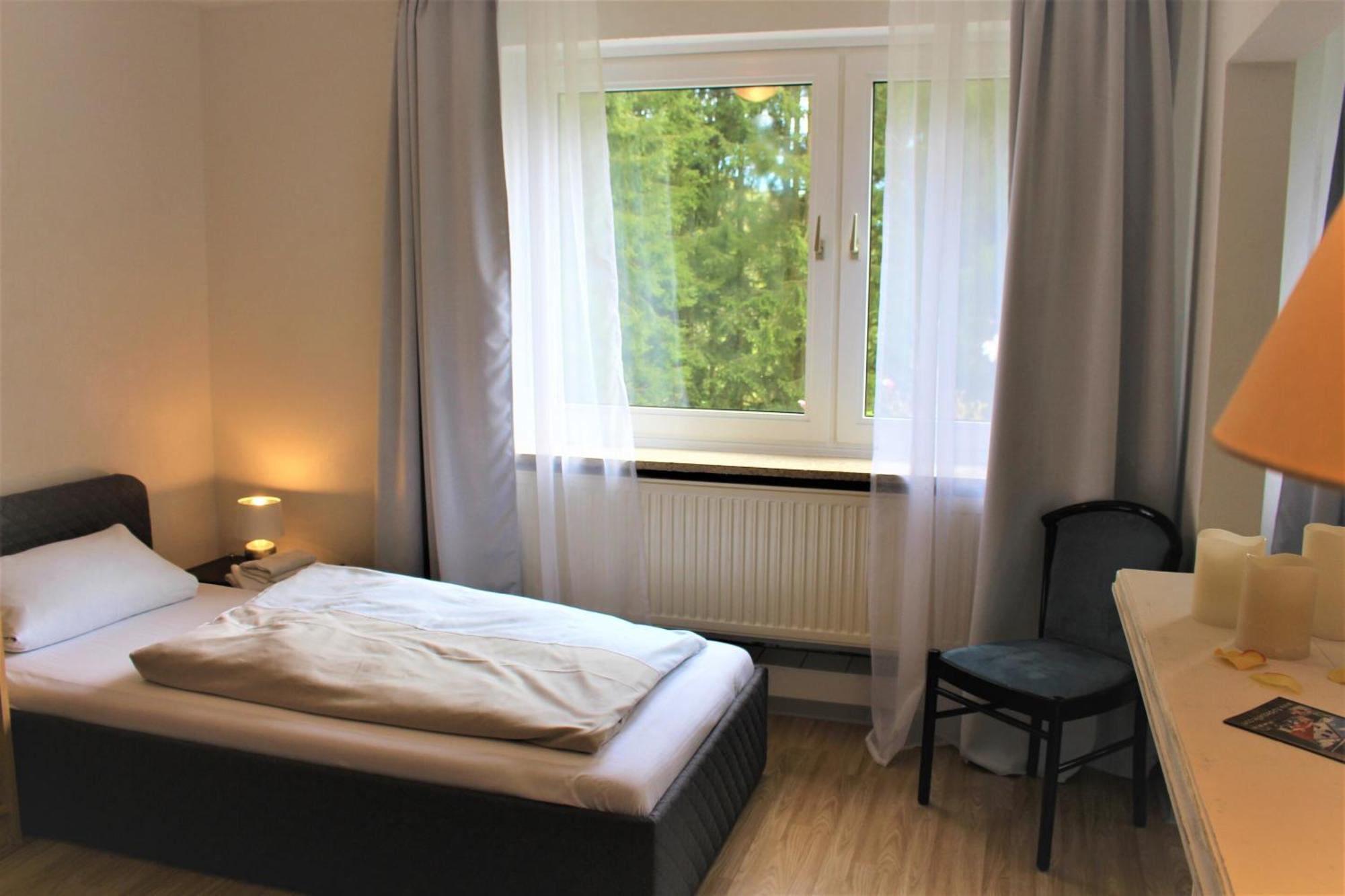 Hotel Berghof Wasserkuppe & Gaestehaus Fuldaquelle Gersfeld Quarto foto