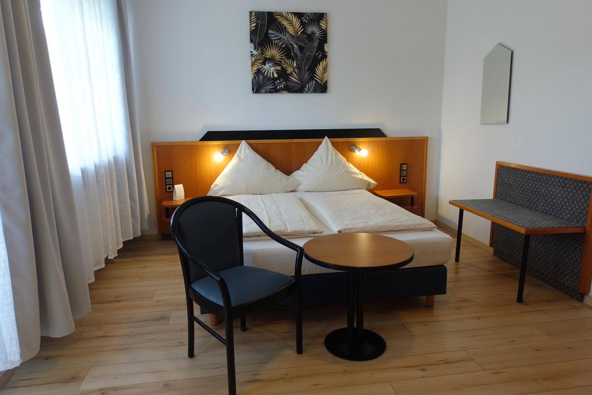 Hotel Berghof Wasserkuppe & Gaestehaus Fuldaquelle Gersfeld Quarto foto